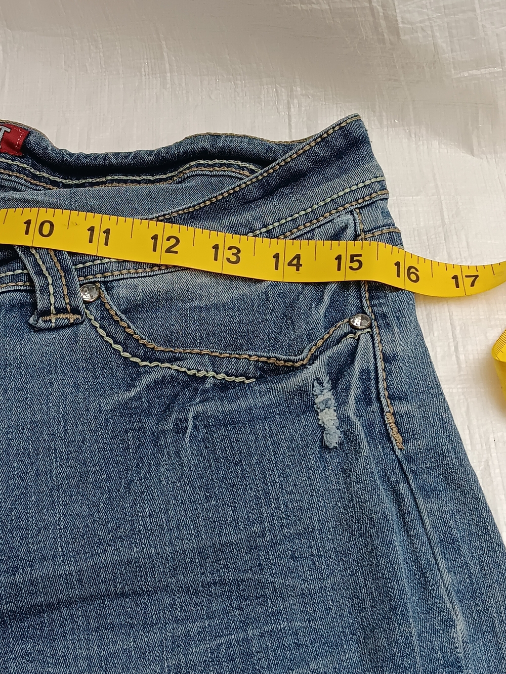 Red Rivet Red-Accented Denim Label Detail - Picture 2 of 13